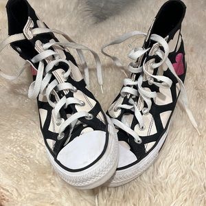 Converse Valentine’s Day addition Converse no longer selling